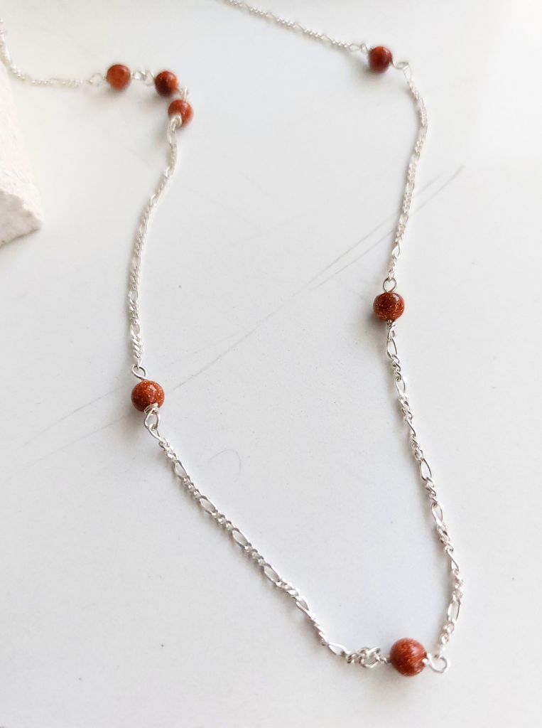 Κολιέ Ασημί-Καφέ από Ασήμι 925 με πέτρες Χρυσόλιθου (Gold sandstone)