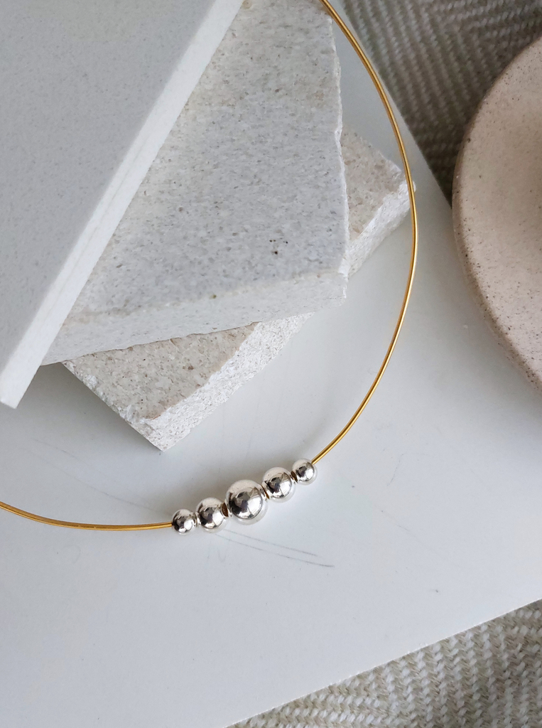 Κολιέ βέργα χρυσό-ασημί από Ασήμι 925 Επίχρυσο με μπίλιες BUBBLE CUFF