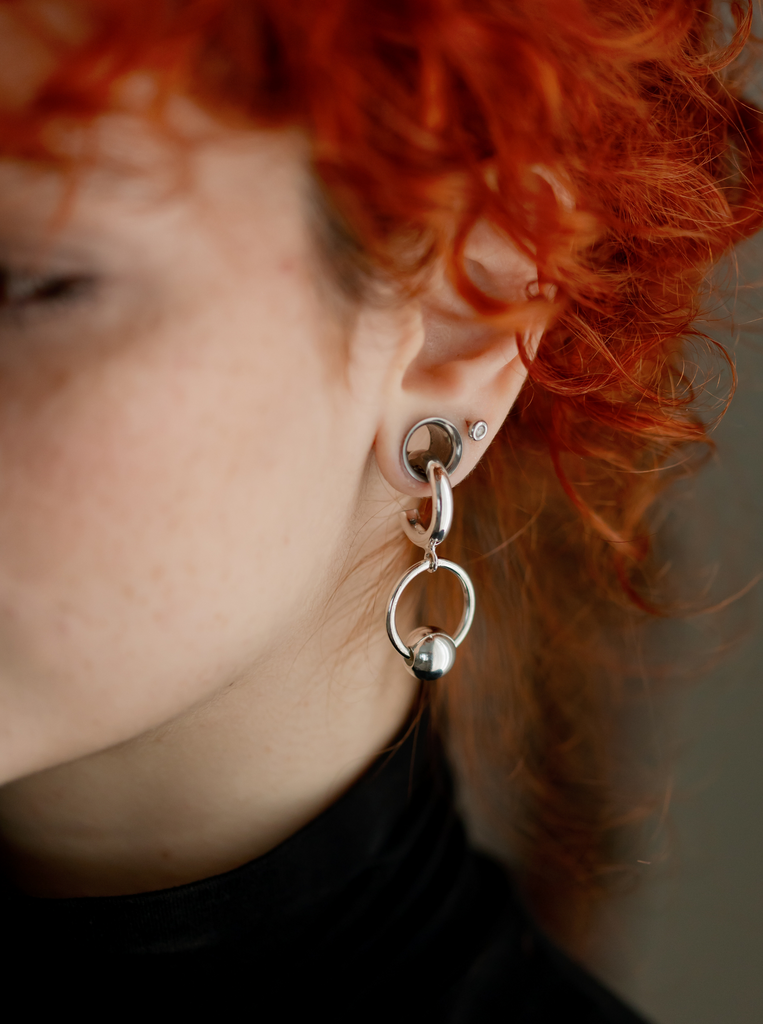 Σκουλαρίκια κρίκοι  Chloe με μπίλια από Ασήμι 925 μάκρος 10εκ.