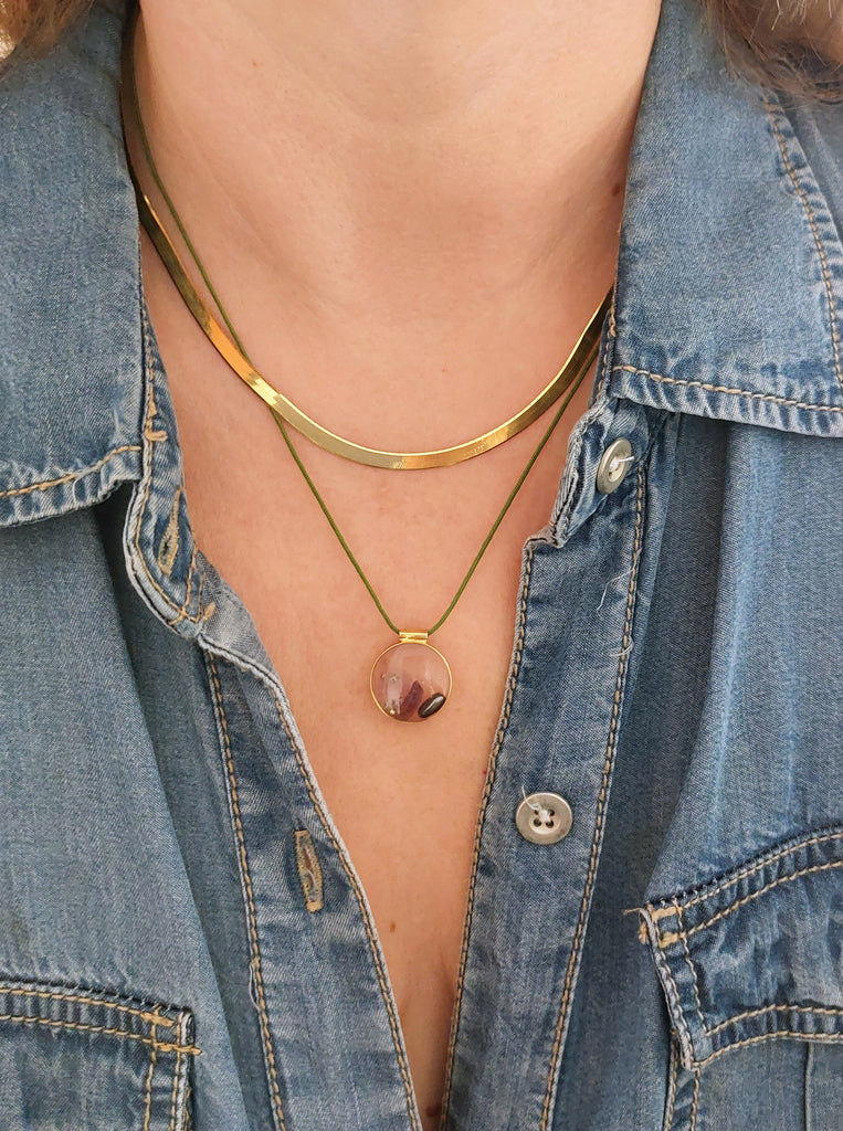 'Ollie' Κολιέ στραγγυλό από Ασήμι 925 Υγρό γυαλί Επίχρυσο 24 Κ με αμέθυστο και λαδί κορδόνι