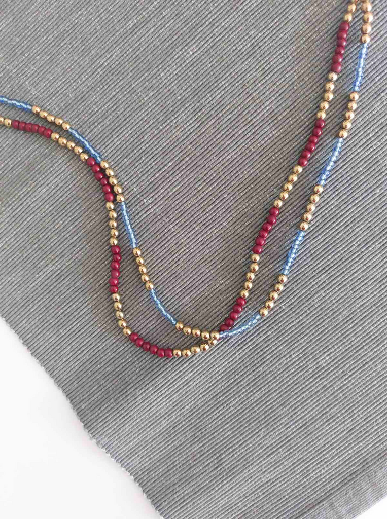 Χειροποίητο κολιέ με πέτρες από αιματίτη επιχρυσωμένο γαλάζιες χάντρες