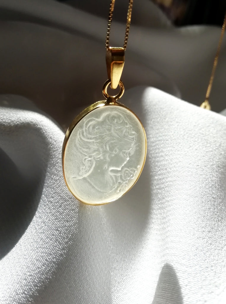 Cameo Κολιέ Ασήμι  Επίχρυσο 925 Υγρό Γυαλί Ανάγλυφη Καμέο Πέτρα 