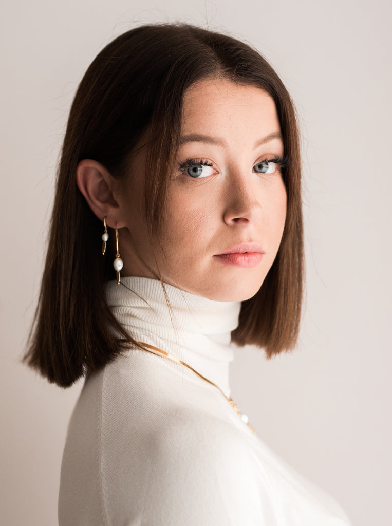 Maïa Hoops Σκουλαρίκια  Κρίκοι από Ασήμι 925 Επίχρυσο με Μαργαριτάρια και πέτρα Αιματίτη