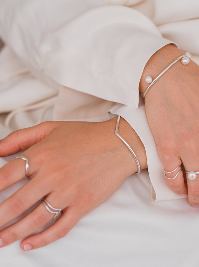 Βραχιόλι V Cuff Ασημένιο 925 ,σχήμα V